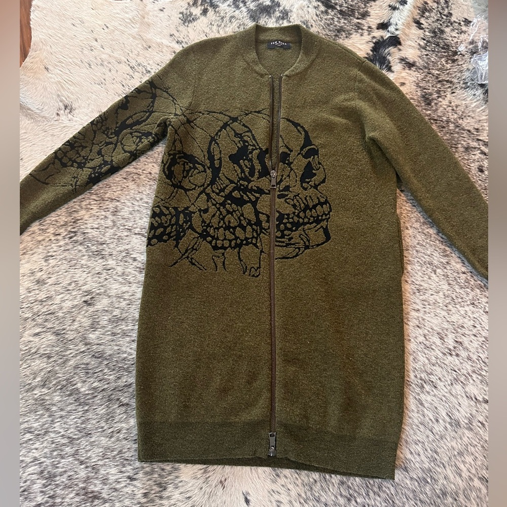 Wool sweater. Long with zip front.
